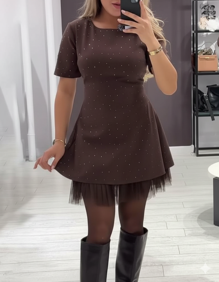 Helena™ | Elegancka sukienka z subtelnym połyskiem